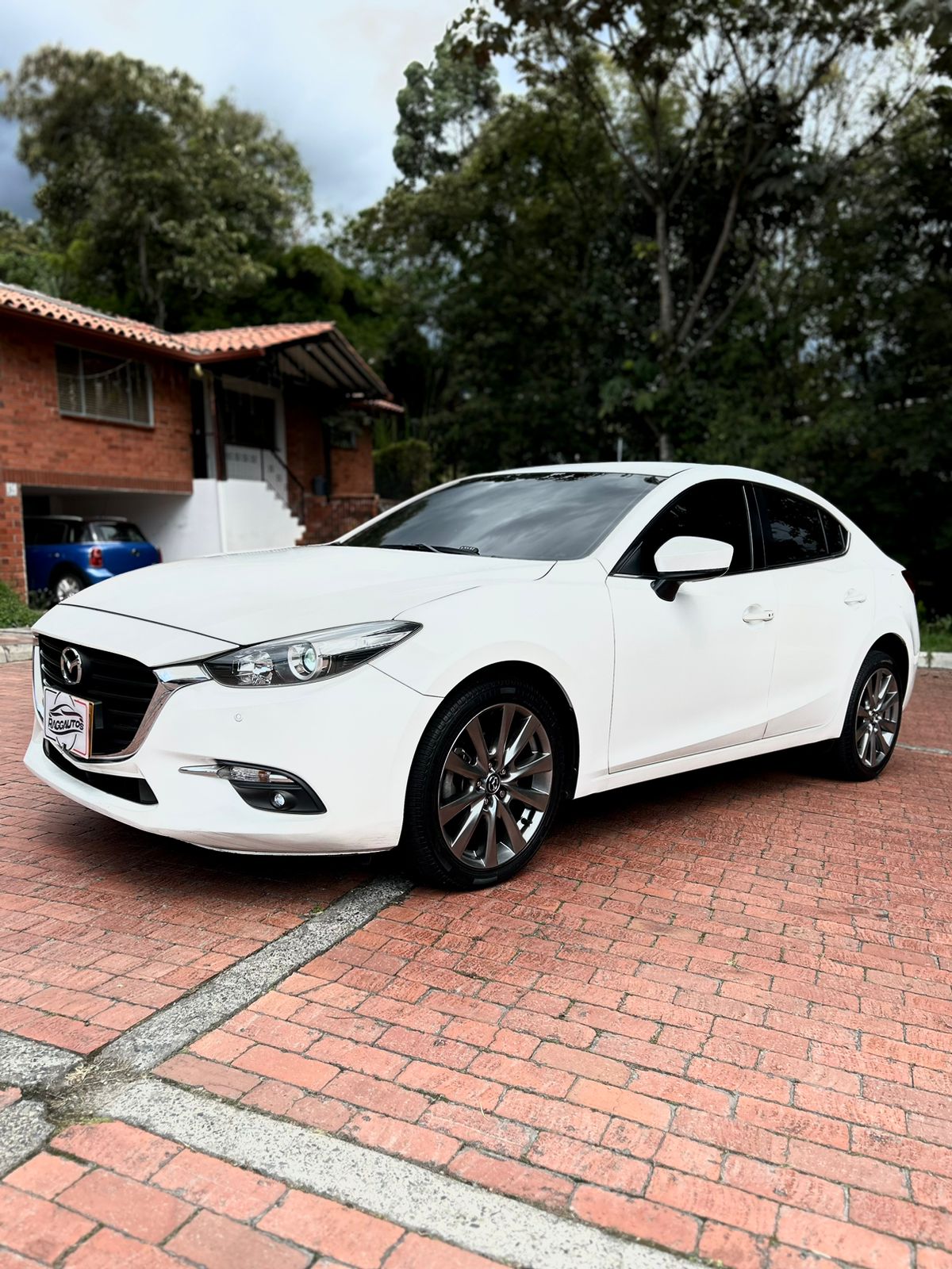 MAZDA 3 TOURING MECÁNICO SEDÁN 2.0 2018 MECÁNICO