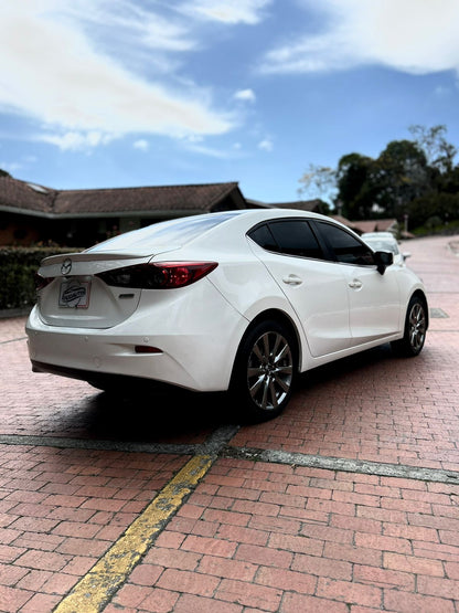 MAZDA 3 TOURING MECÁNICO SEDÁN 2.0 2018 MECÁNICO