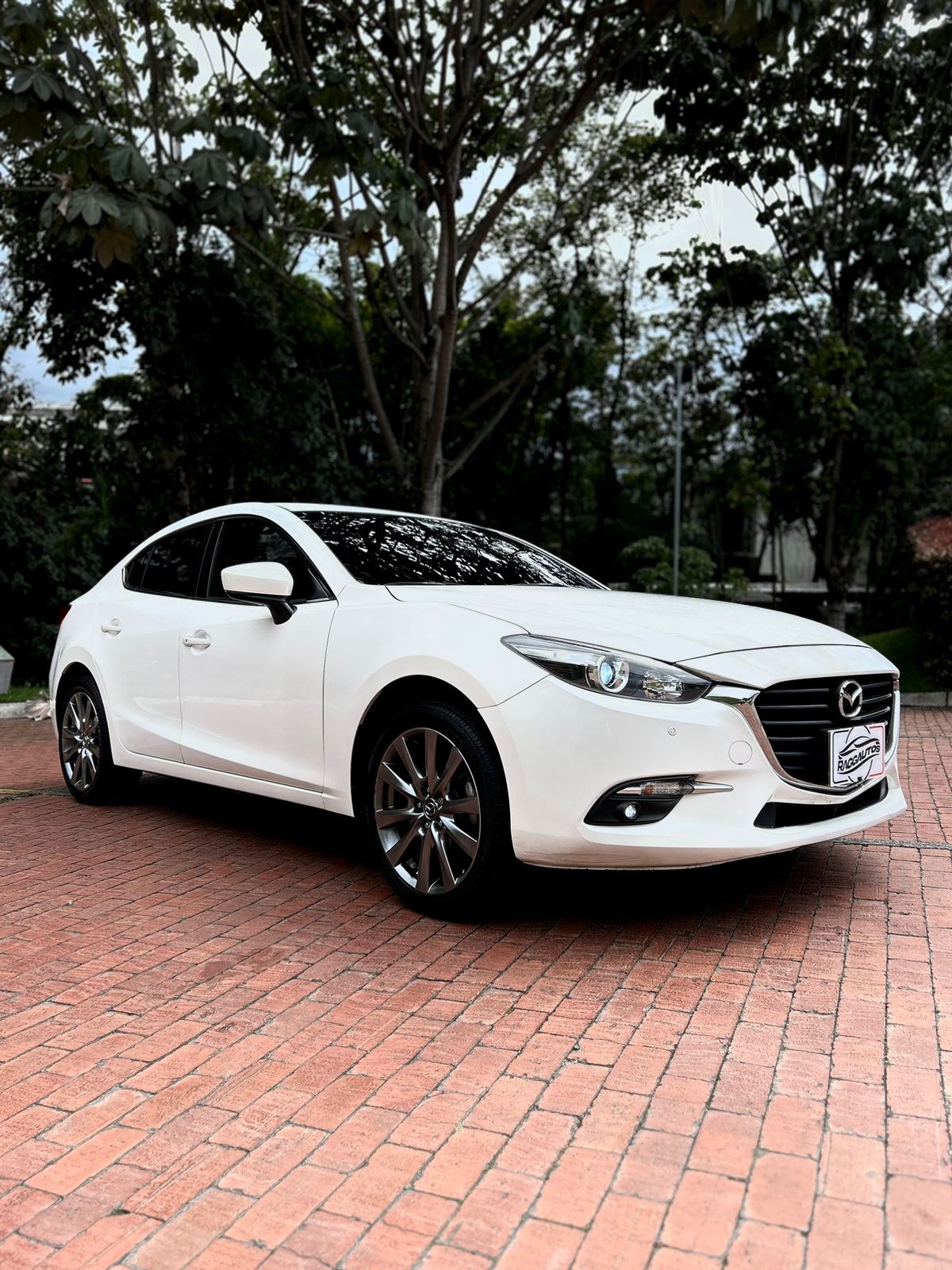 MAZDA 3 TOURING MECÁNICO SEDÁN 2.0 2018 MECÁNICO