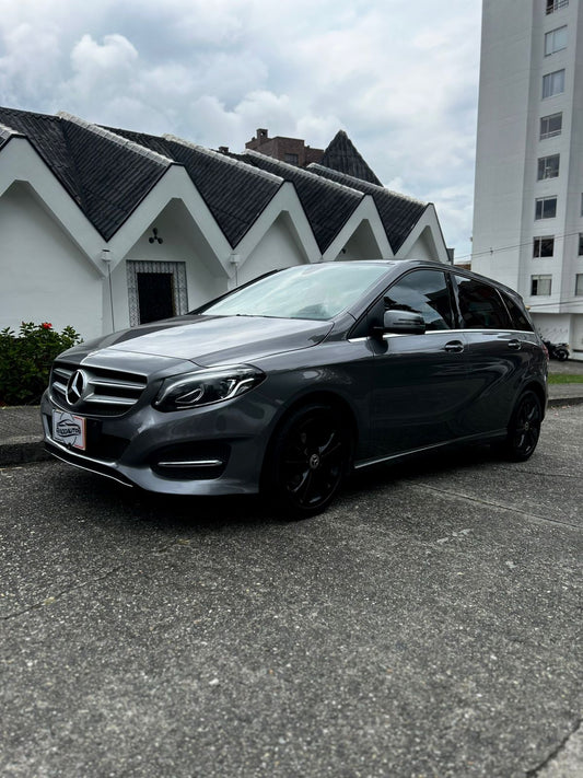 MERCEDES BENZ B180 2019 AUTOMÁTICO