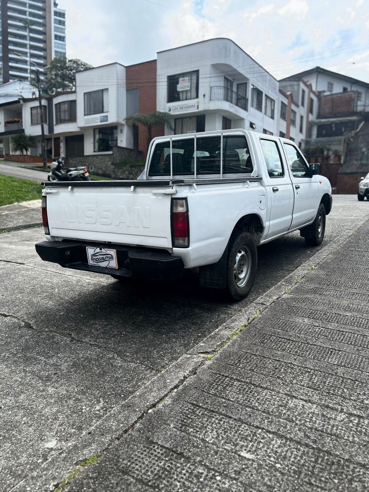 NISSAN D22 NP300 4x2 PICKUP 2.4 2012 MECÁNICA