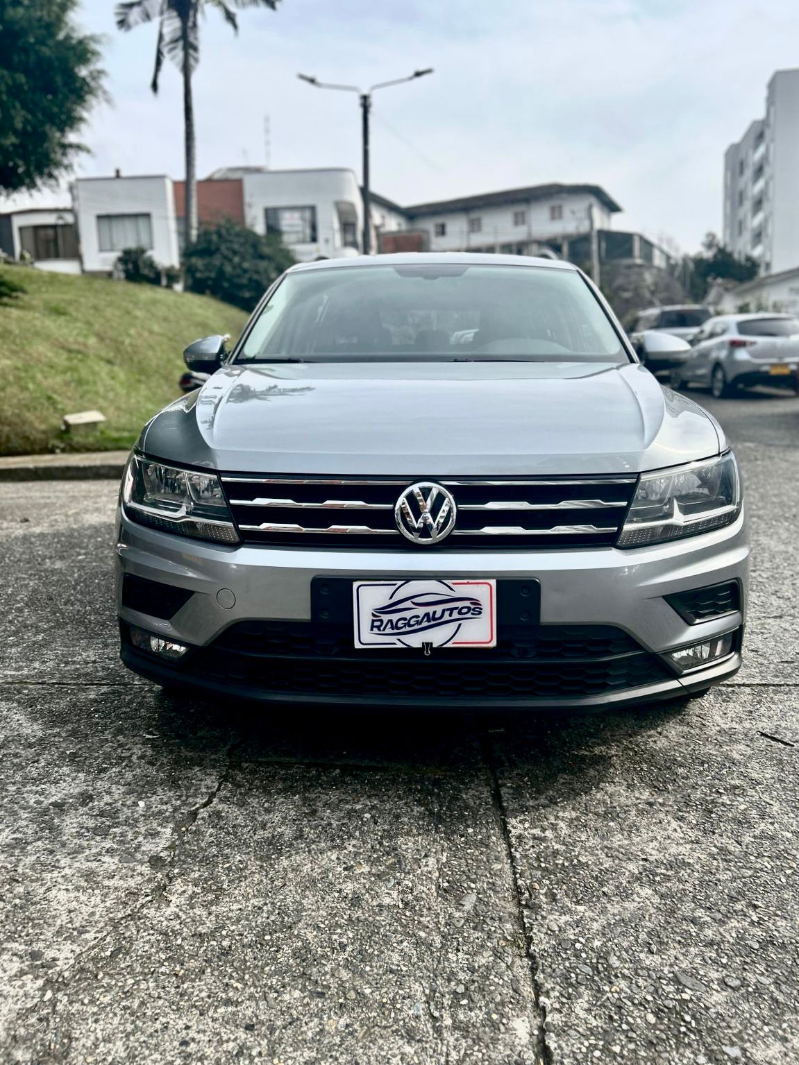 VOLKSWAGEN TIGUAN TSI 1.4 TURBO 2020 AUTOMÁTICA