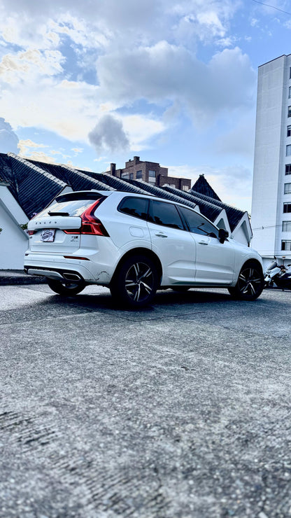 VOLVO XC60 T5 DESIGN VERSIÓN FULL 2021 AUTOMÁTICA