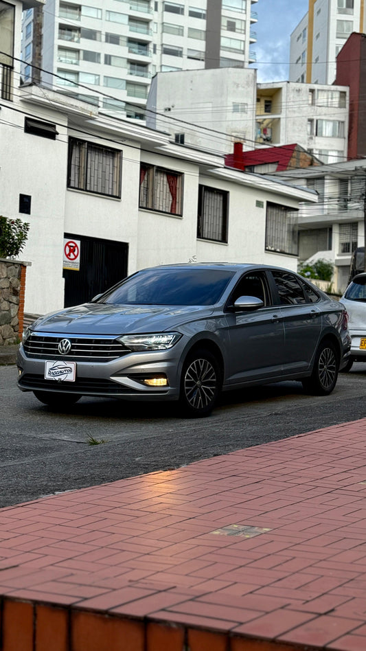 VOLKSWAGEN JETTA COMFORTLINE TSI 1.4 TURBO 2020 AUTOMÁTICO