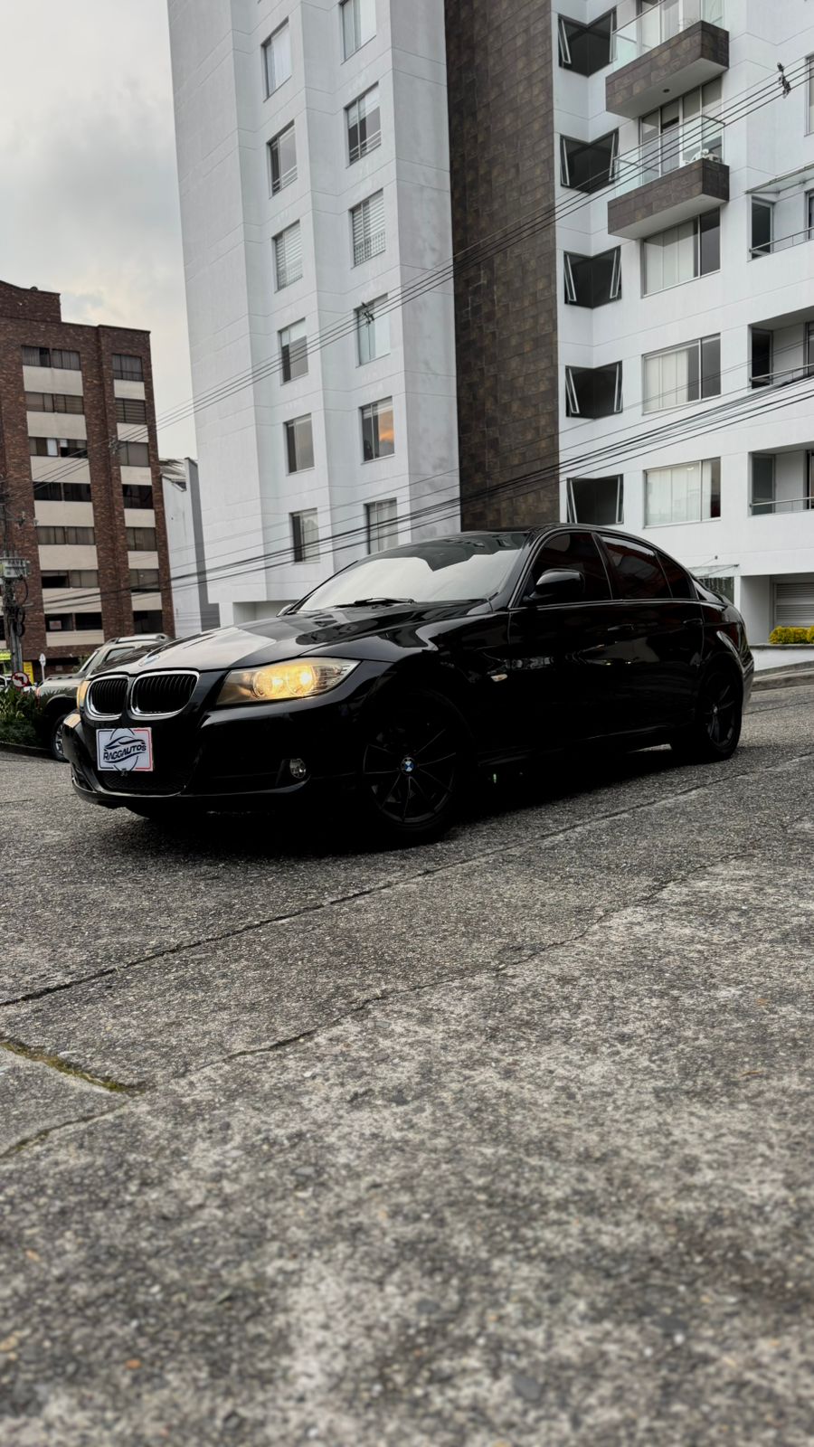 BMW 318i 2.0 GASOLINA 2010 MECÁNICO