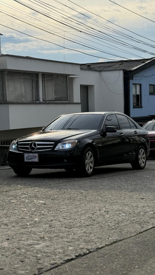 MERCEDES BENZ C180 CGI 1.8 TURBO GASOLINA 2011 AUTOMÁTICO