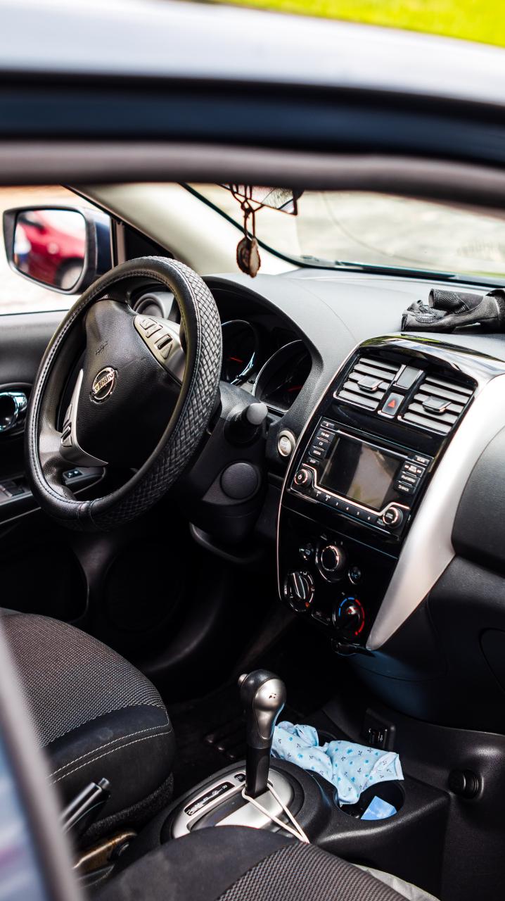 NISSAN VERSA 1.6 ADVANCE 2017 AUTOMÁTICO