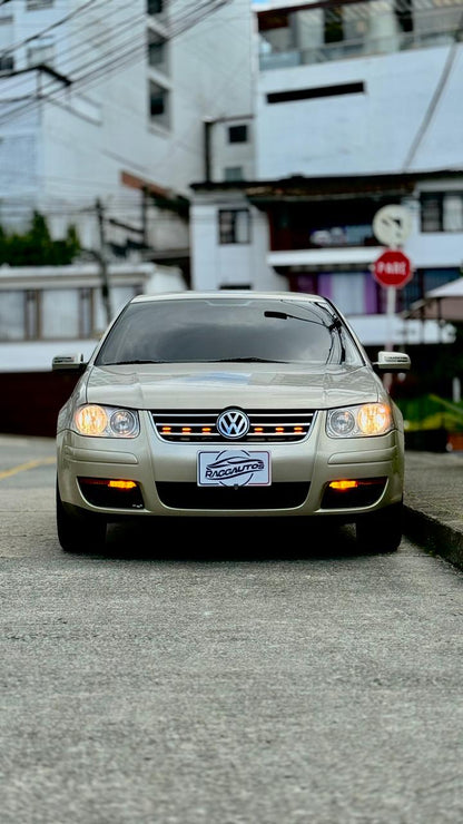 VOLKSWAGEN JETTA EUROPA CLÁSICO 2.0 2013 MECÁNICO