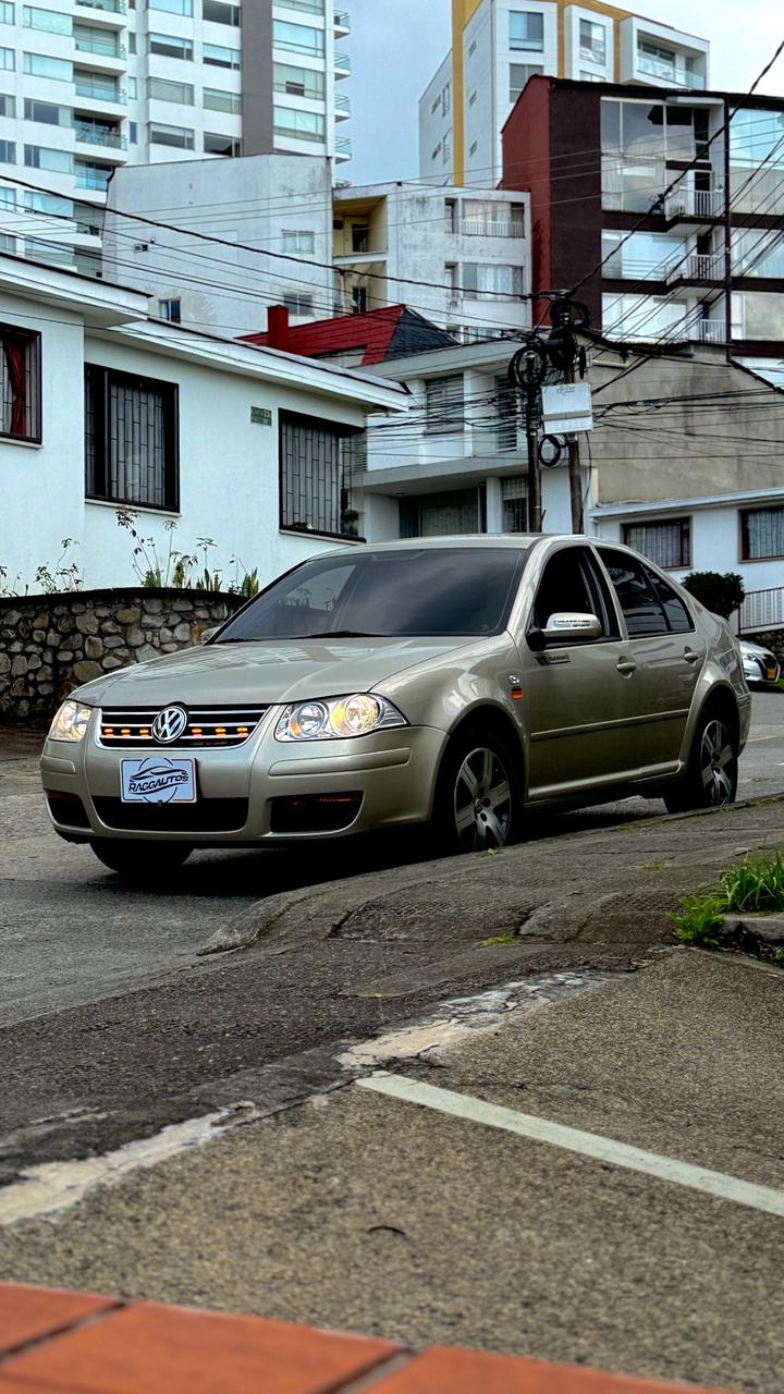 VOLKSWAGEN JETTA EUROPA CLÁSICO 2.0 2013 MECÁNICO