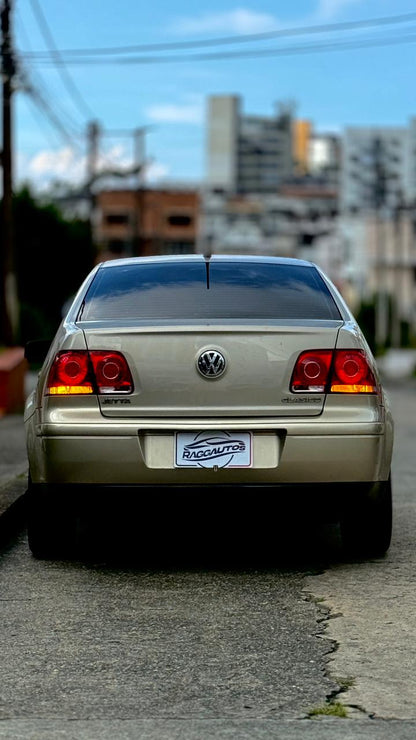 VOLKSWAGEN JETTA EUROPA CLÁSICO 2.0 2013 MECÁNICO
