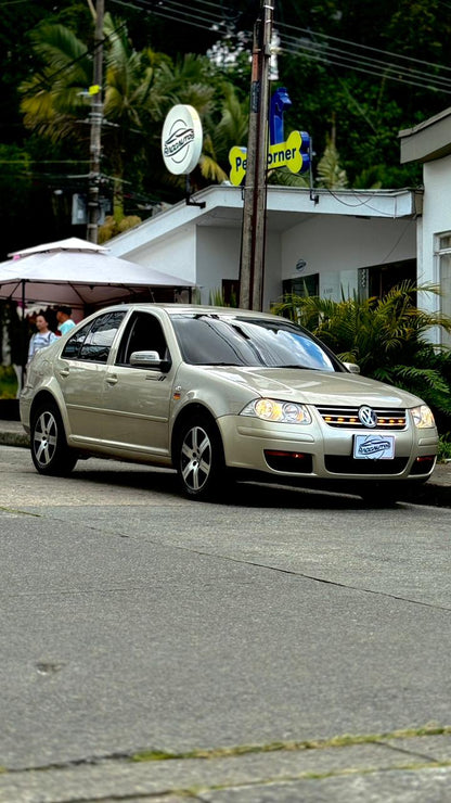 VOLKSWAGEN JETTA EUROPA CLÁSICO 2.0 2013 MECÁNICO