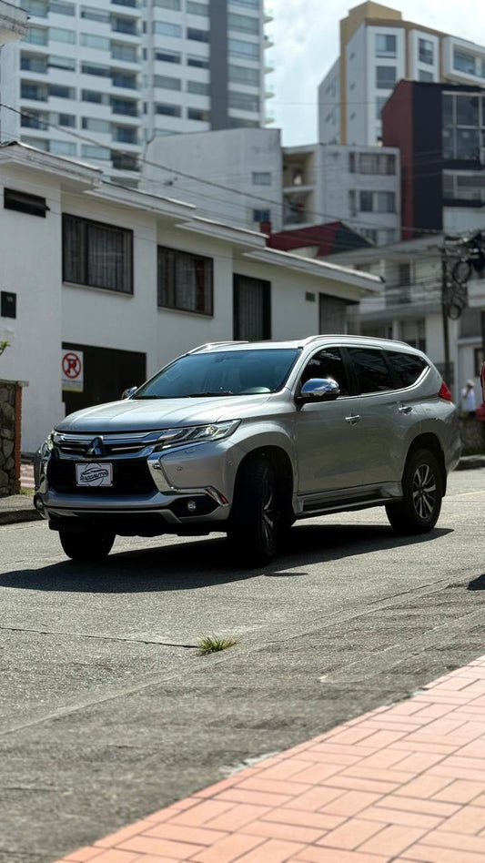 MITSUBISHI MONTERO SPORT 4x4 2.5 DIESEL 2018 AUTOMÁTICA