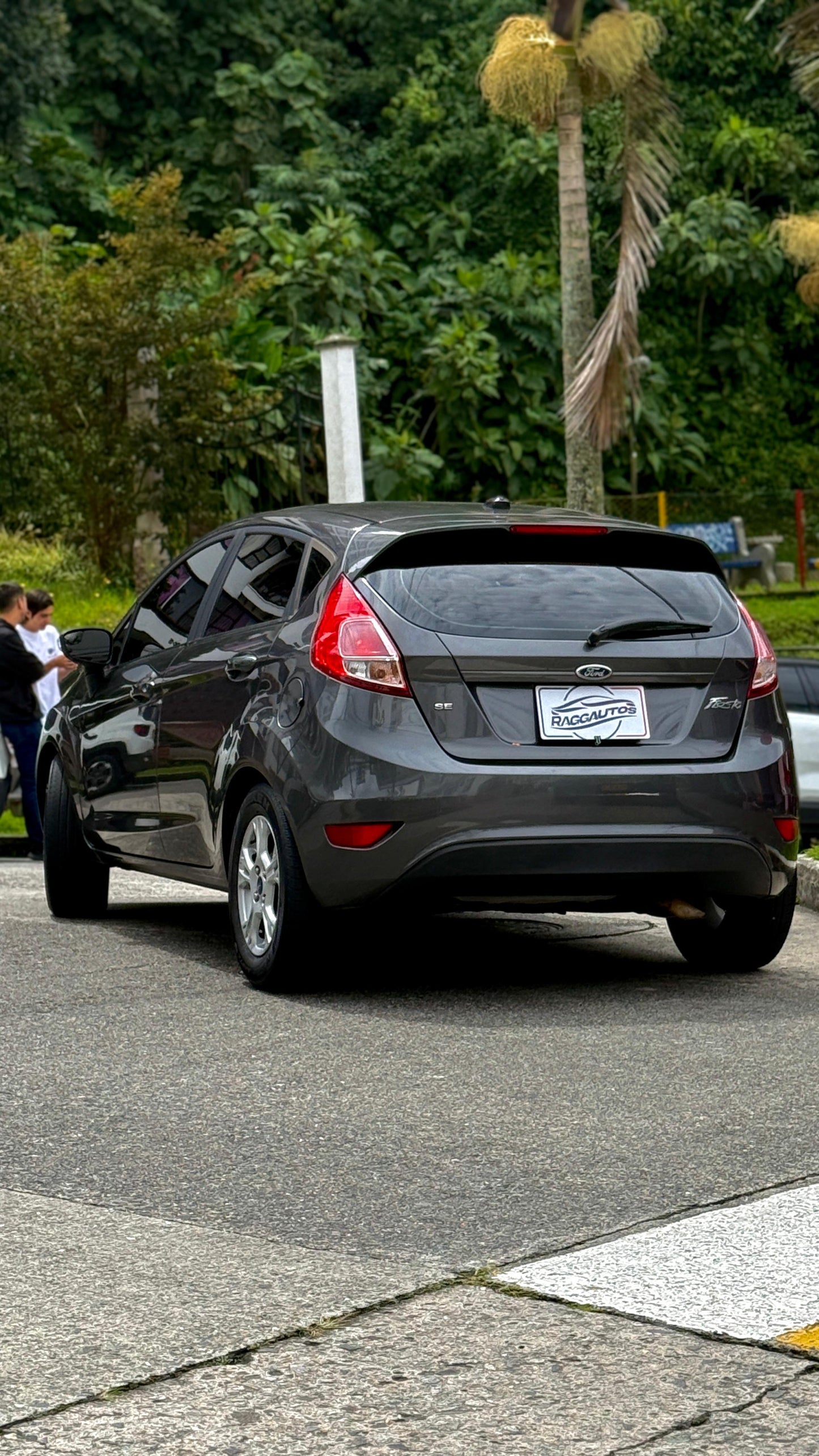 FORD FIESTA SE 1.6 HATCHBACK 2015 AUTOMÁTICO