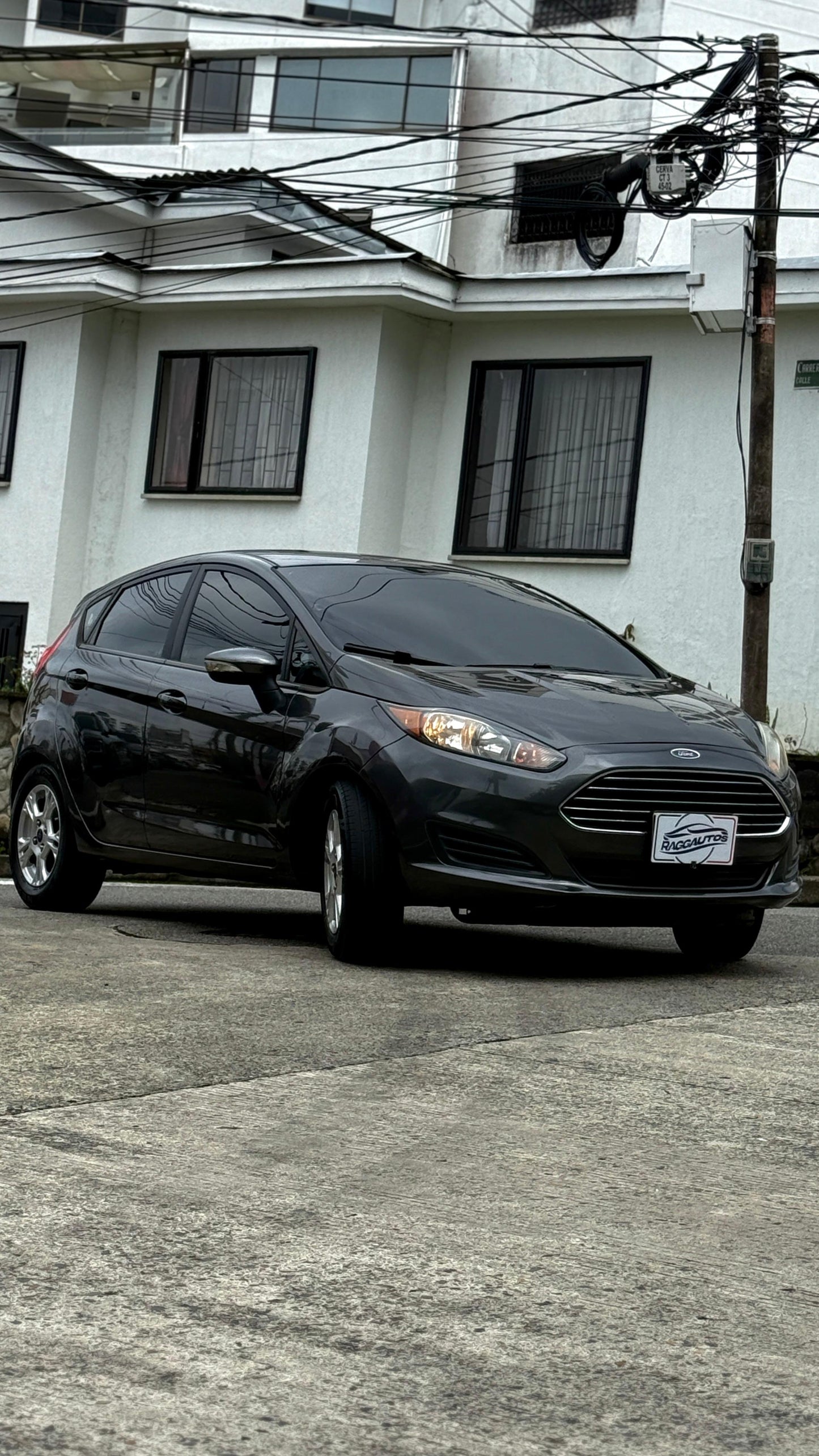 FORD FIESTA SE 1.6 HATCHBACK 2015 AUTOMÁTICO
