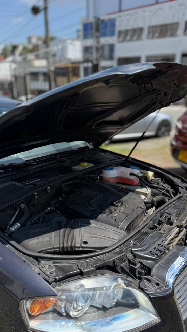 AUDI A4 1.8 2008 AUTOMÁTICO