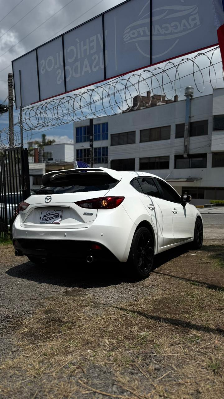MAZDA 3 TOURING  2.0 SPORT 2017 AUTOMÁTICO