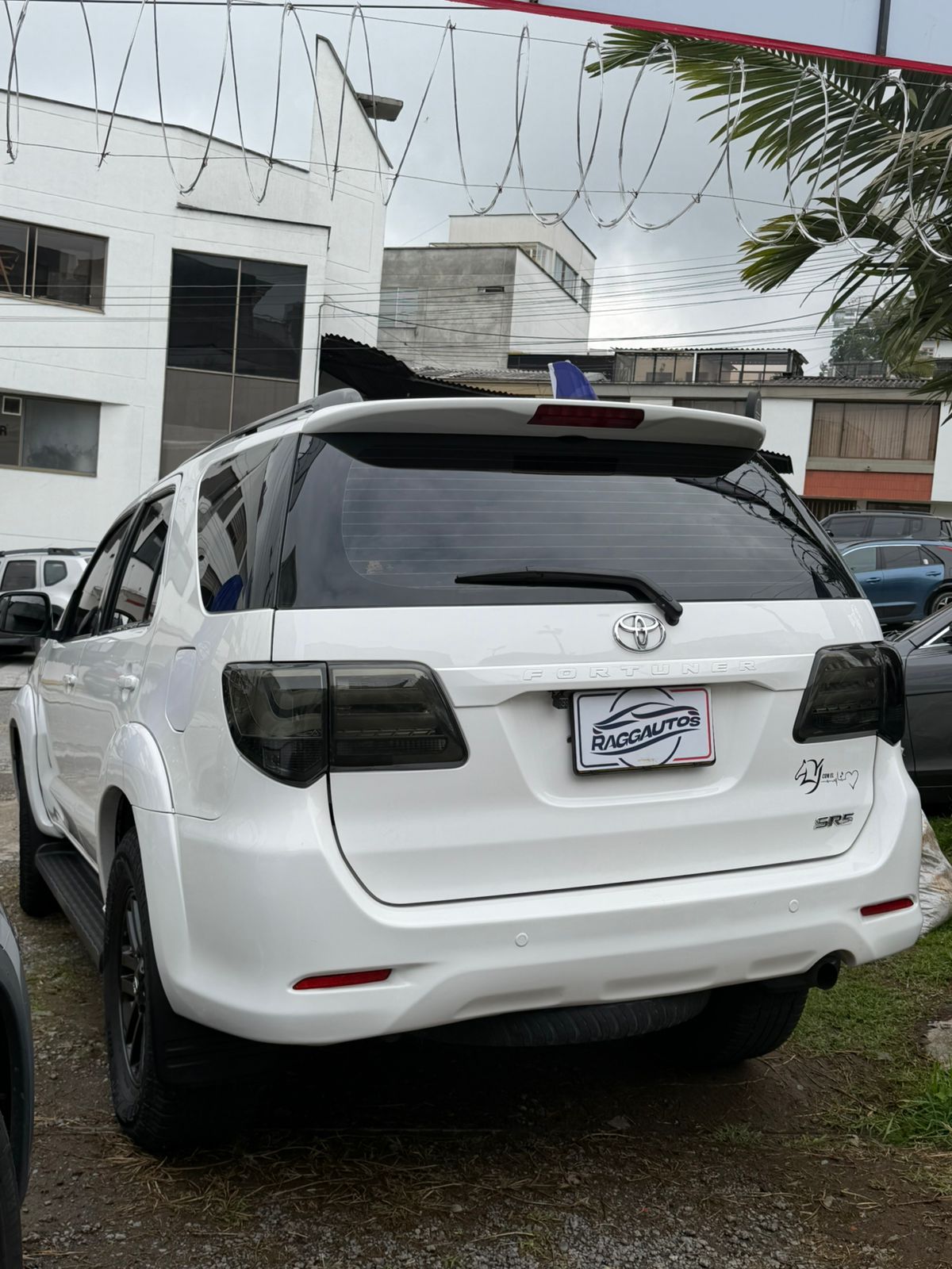 TOYOTA FORTUNER SR5 GASOLINA 4x2 2014 AUTOMÁTICA