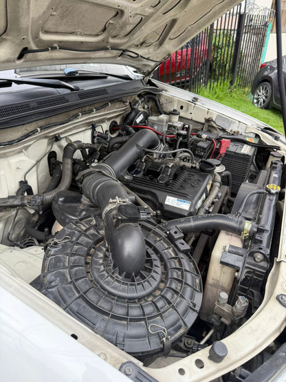 TOYOTA FORTUNER SR5 GASOLINA 4x2 2014 AUTOMÁTICA