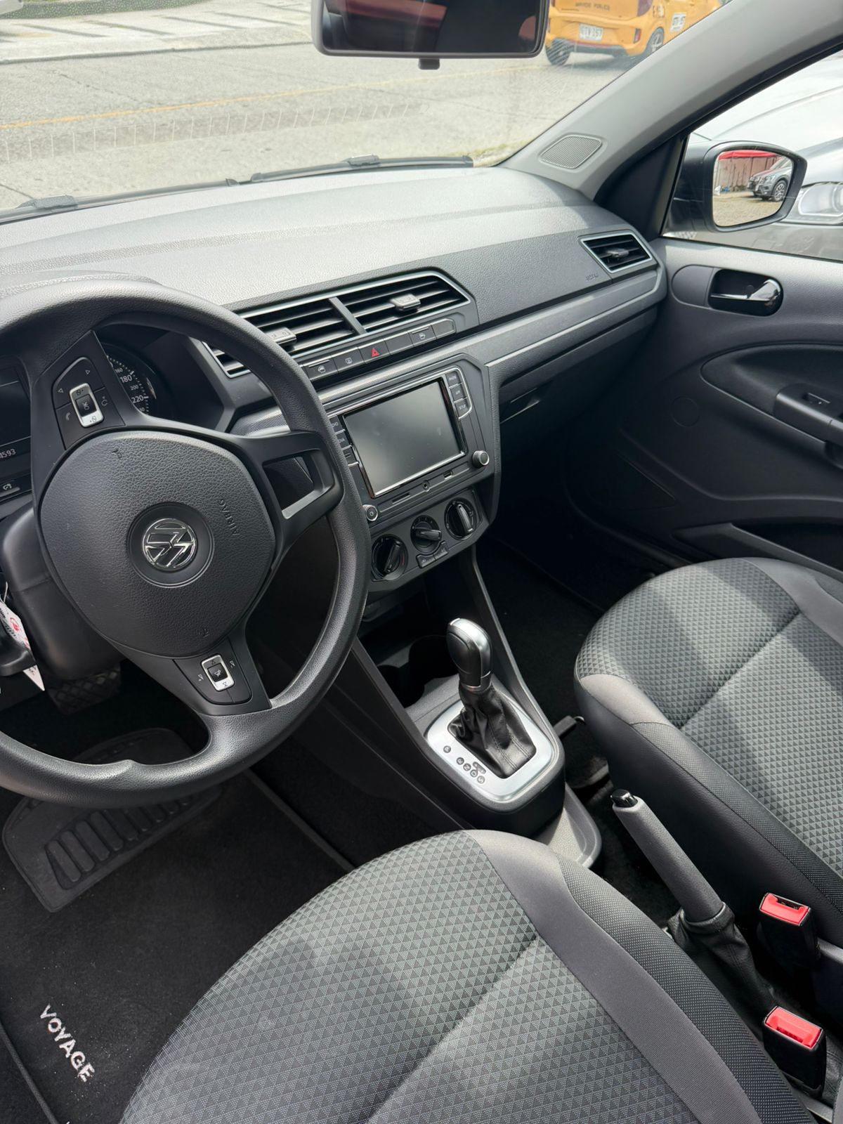 VOLKSWAGEN VOYAGE COMFORTLINE 2023 AUTOMÁTICO