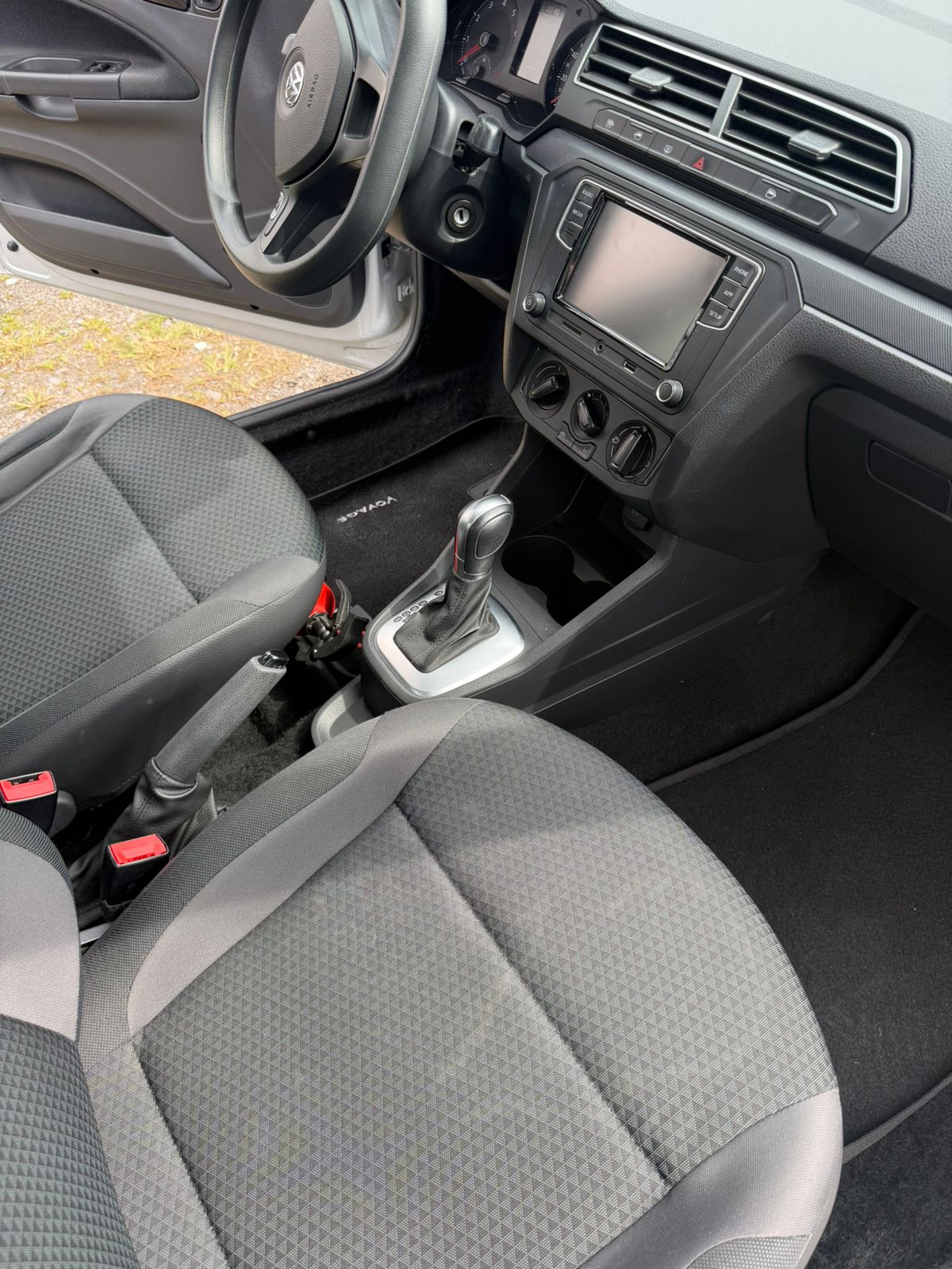 VOLKSWAGEN VOYAGE COMFORTLINE 2023 AUTOMÁTICO