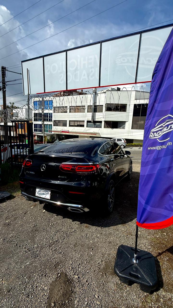 MERCEDES BENZ GLC300E 4 MATIC HÍBRIDA 2.0 TURBO PAQUETE AMG 2023 AUTOMÁTICA