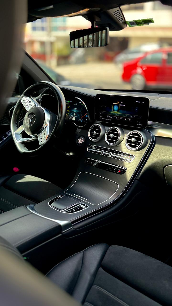 MERCEDES BENZ GLC300E 4 MATIC HÍBRIDA 2.0 TURBO PAQUETE AMG 2023 AUTOMÁTICA
