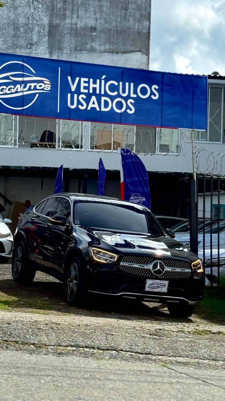 MERCEDES BENZ GLC300E 4 MATIC HÍBRIDA 2.0 TURBO PAQUETE AMG 2023 AUTOMÁTICA