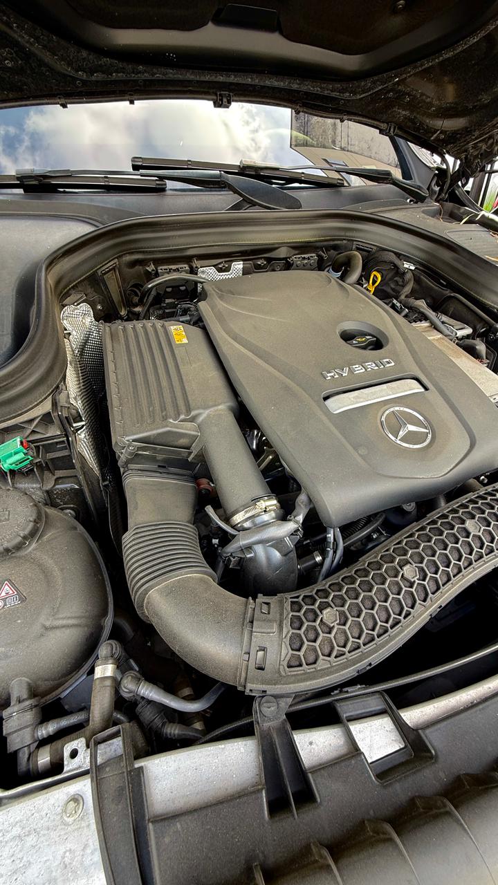 MERCEDES BENZ GLC300E 4 MATIC HÍBRIDA 2.0 TURBO PAQUETE AMG 2023 AUTOMÁTICA