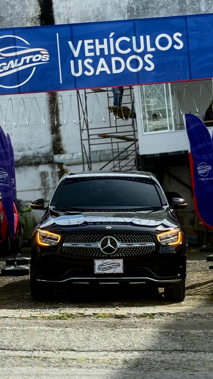 MERCEDES BENZ GLC300E 4 MATIC HÍBRIDA 2.0 TURBO PAQUETE AMG 2023 AUTOMÁTICA