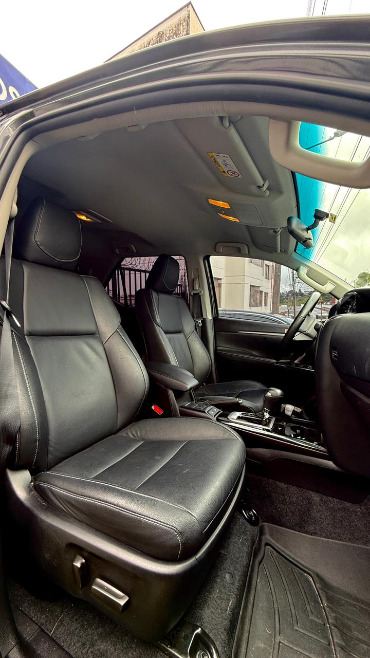 TOYOTA FORTUNER SR 2.4 TURBO 4x2 DIESEL 2024 AUTOMÁTICA