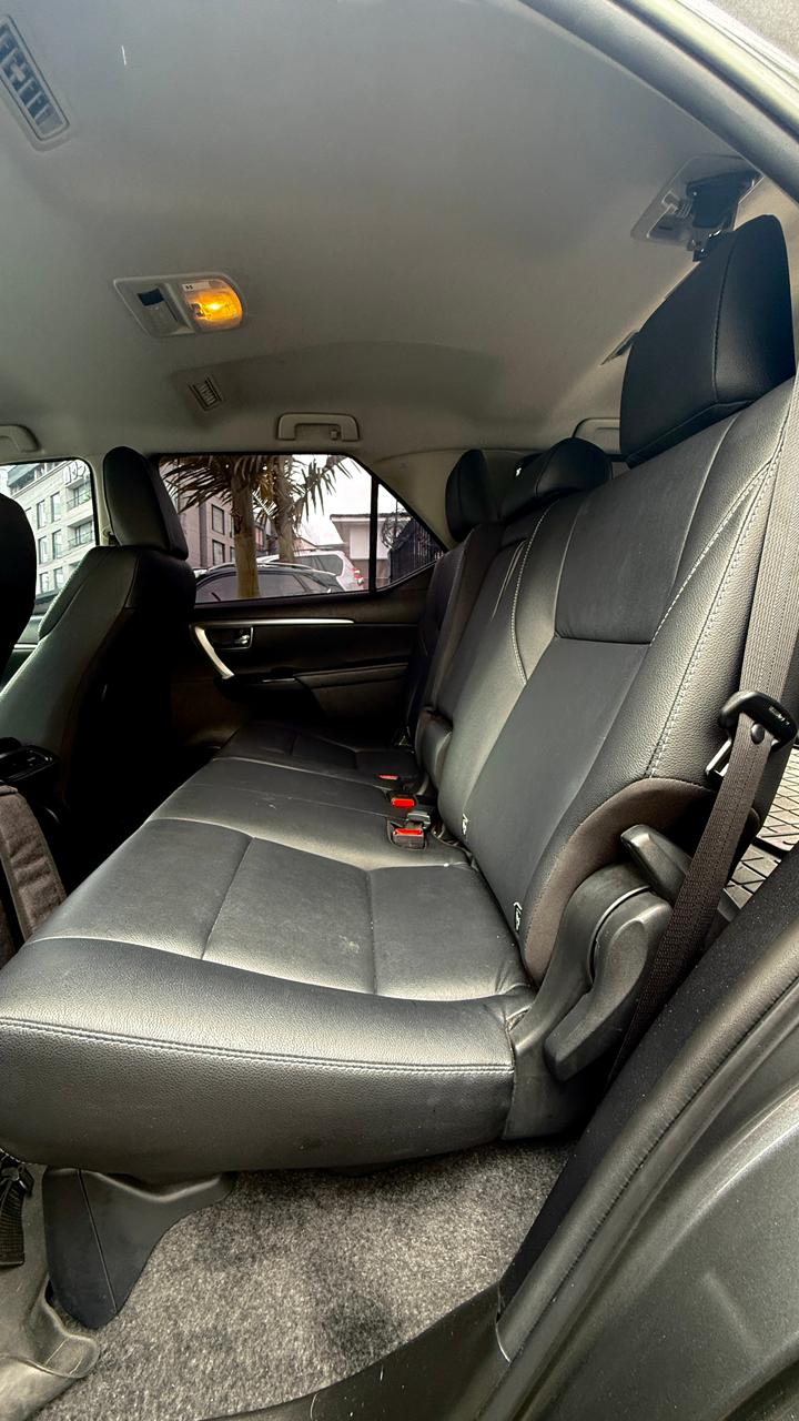 TOYOTA FORTUNER SR 2.4 TURBO 4x2 DIESEL 2024 AUTOMÁTICA