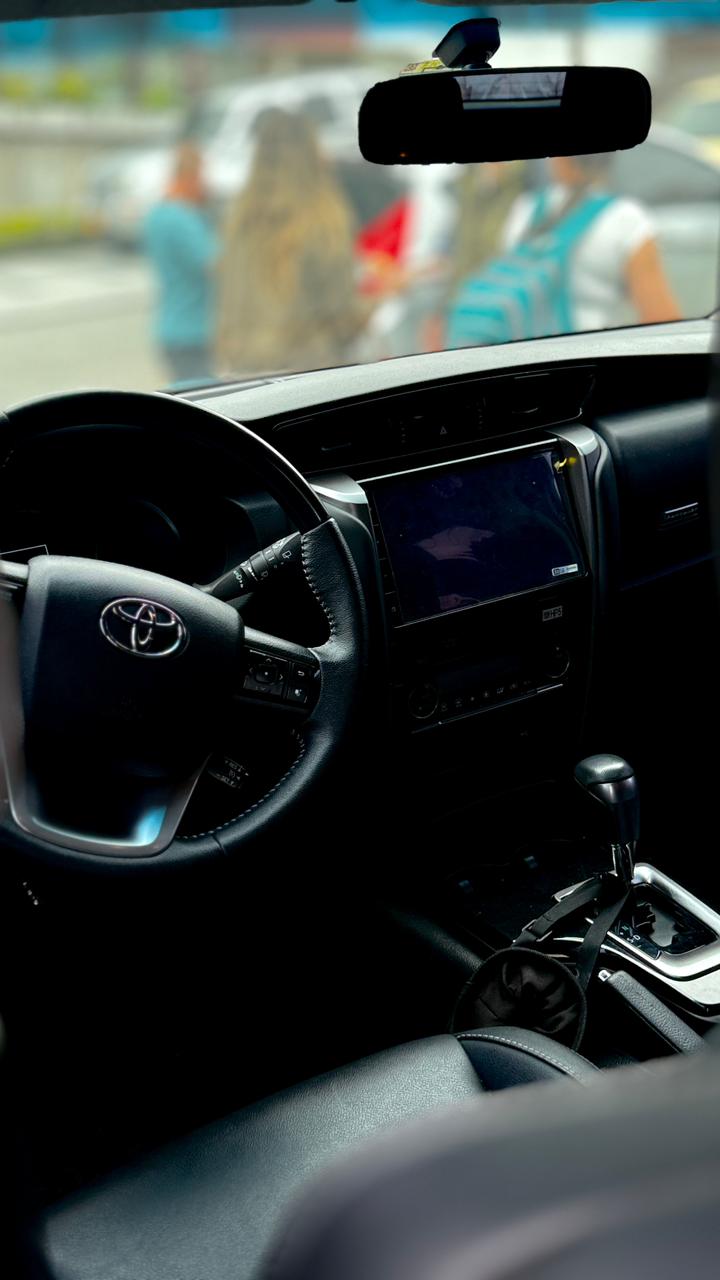 TOYOTA FORTUNER SR 2.4 TURBO 4x2 DIESEL 2024 AUTOMÁTICA