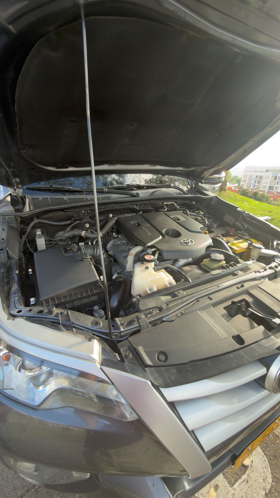 TOYOTA FORTUNER 2.4 DIESEL 4x2 2019 AUTOMÁTICA