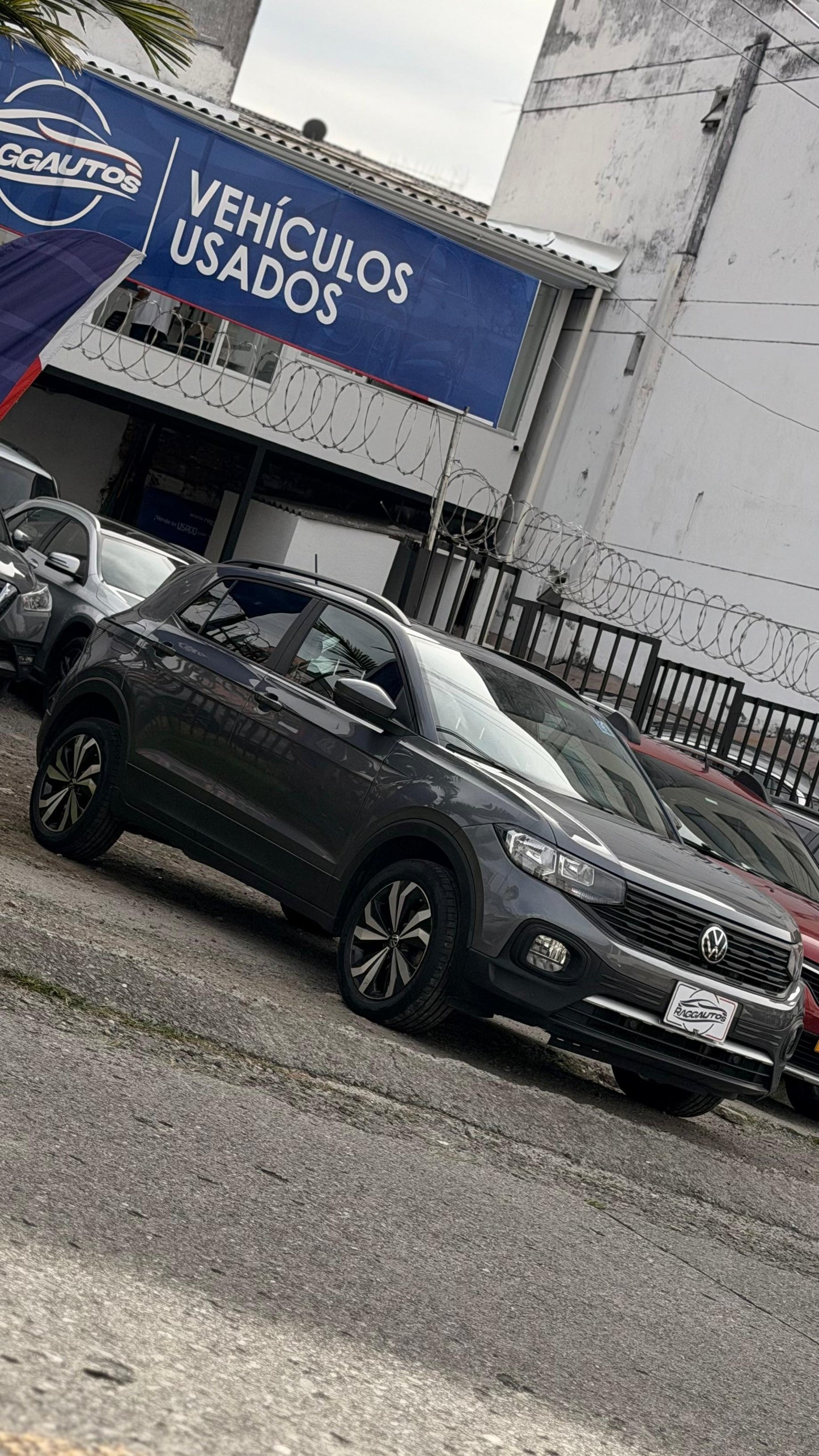 VOLKSWAGEN T-CROSS TRENDLINE 1.0 TSI 2022 AUTOMÁTICA