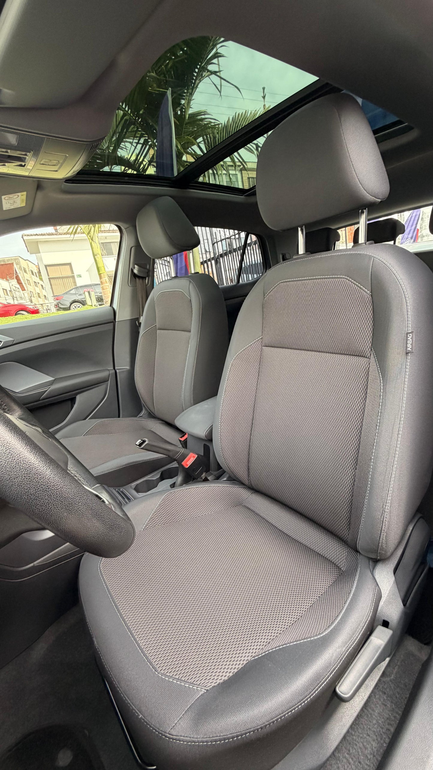 VOLKSWAGEN T-CROSS TRENDLINE 1.0 TSI 2022 AUTOMÁTICA