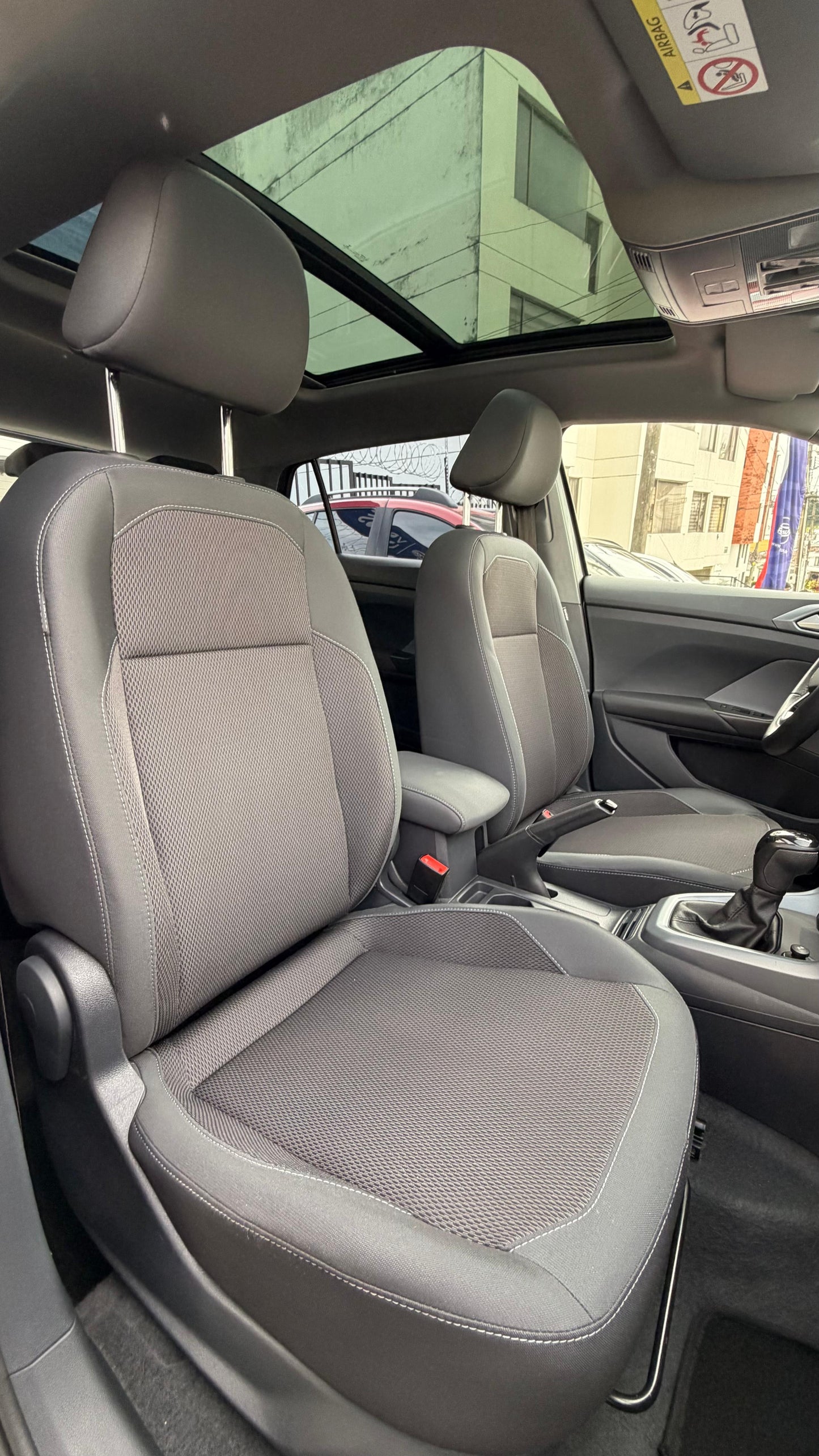 VOLKSWAGEN T-CROSS TRENDLINE 1.0 TSI 2022 AUTOMÁTICA