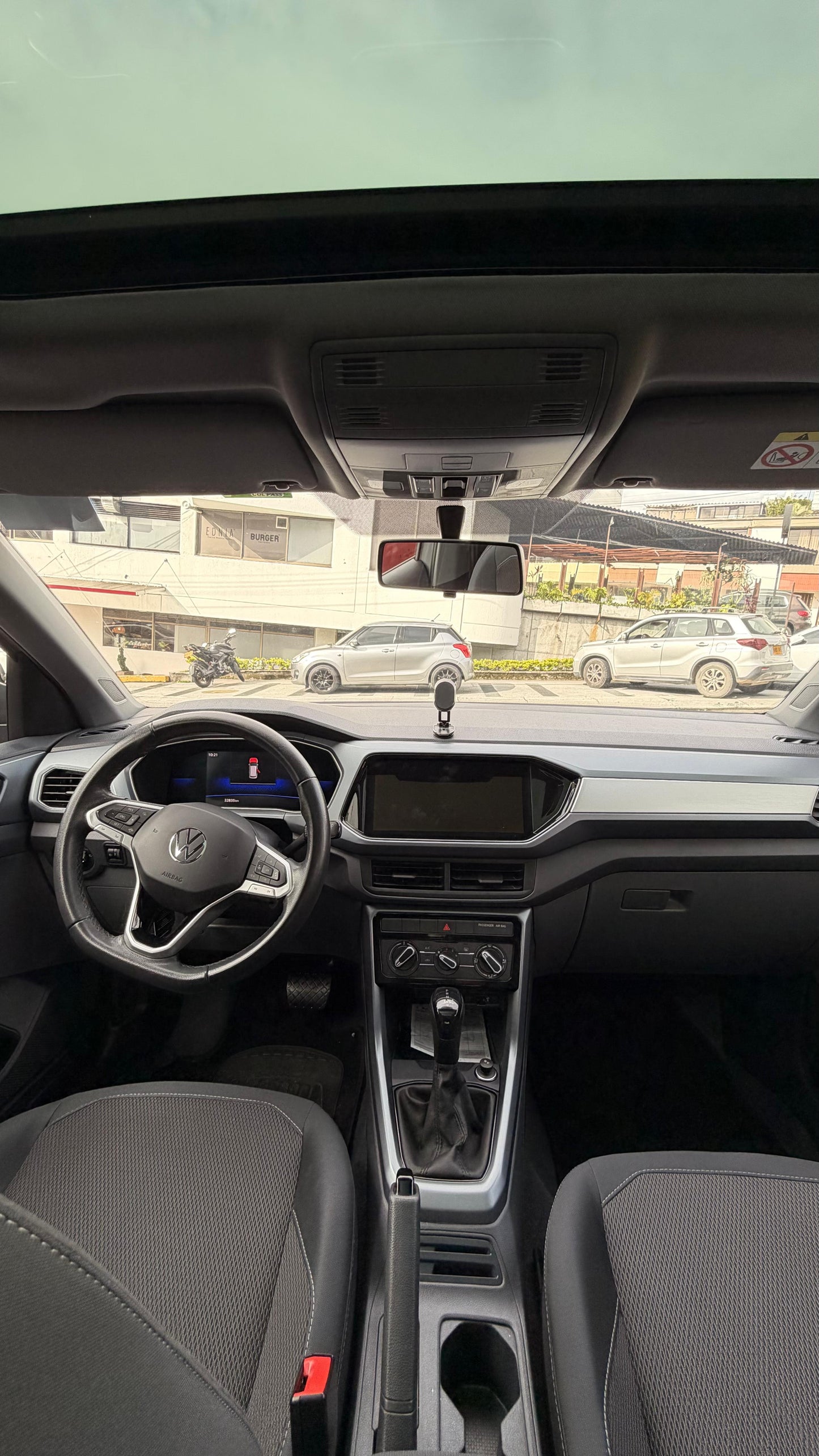 VOLKSWAGEN T-CROSS TRENDLINE 1.0 TSI 2022 AUTOMÁTICA