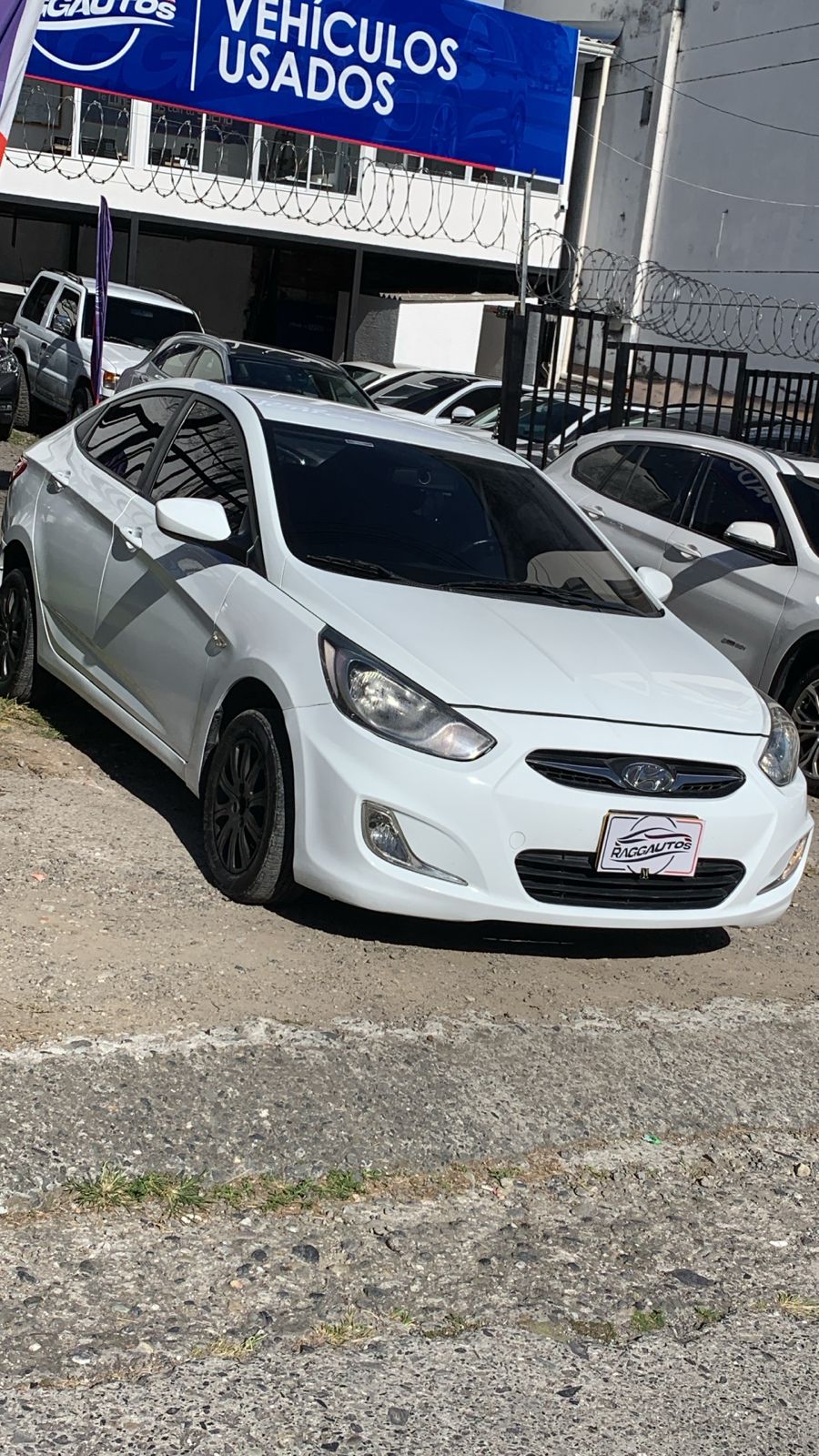 HYUNDAI i25 ACCENT GL 1.4 2012 MECÁNICO