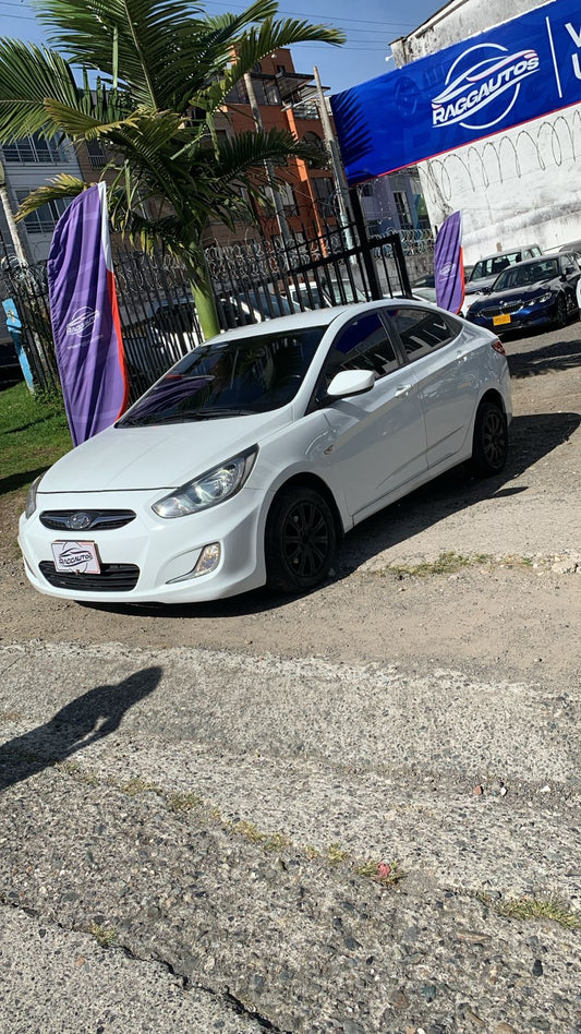 HYUNDAI i25 ACCENT GL 1.4 2012 MECÁNICO