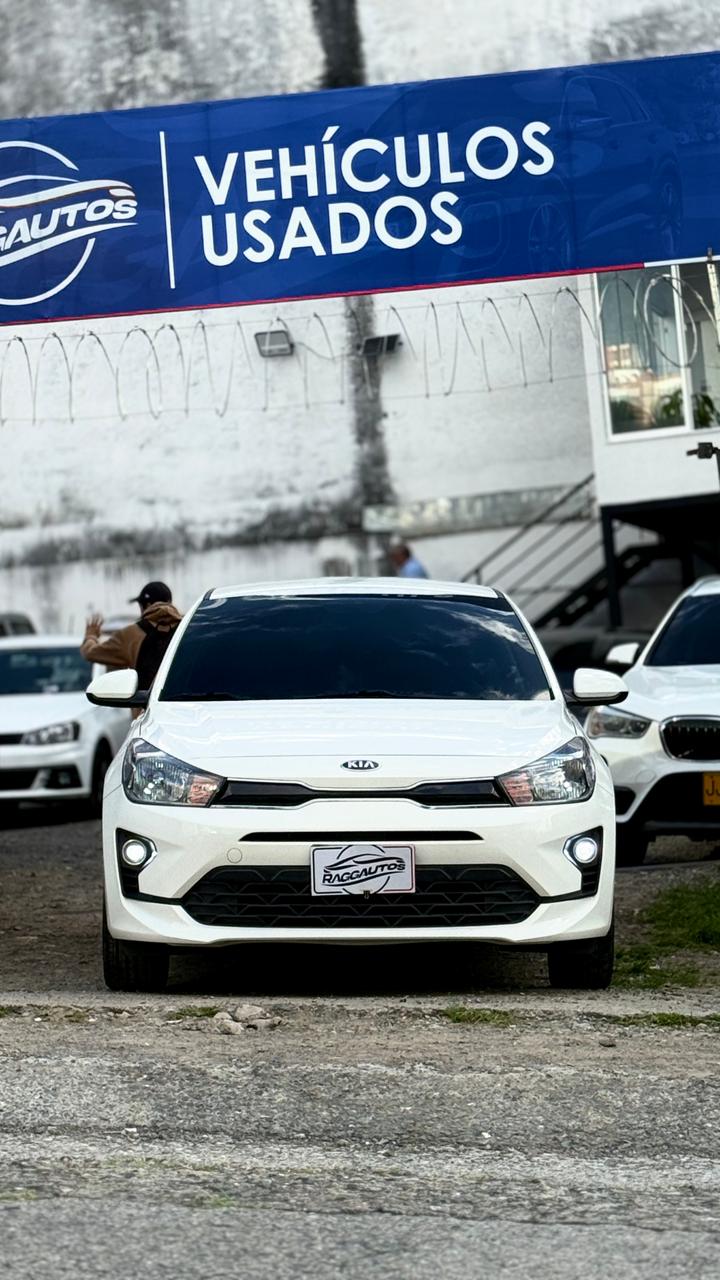 KIA RIO VIBRANT 1.4 2022 MECÁNICO