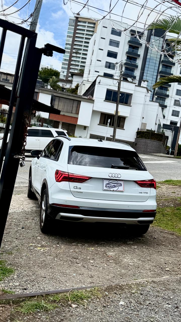 AUDI Q3 AMBITION 35 TFSI 1.4 TURBO 2023 AUTOMÁTICA