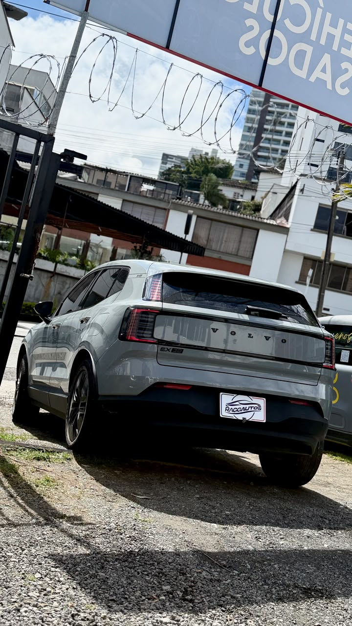VOLVO EX30 CORE E60 2025 AUTOMÁTICA
