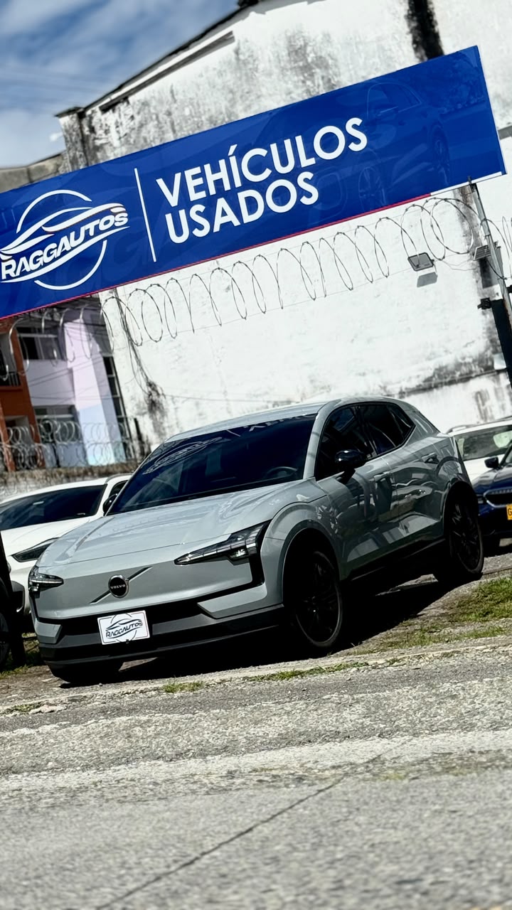 VOLVO EX30 CORE E60 2025 AUTOMÁTICA