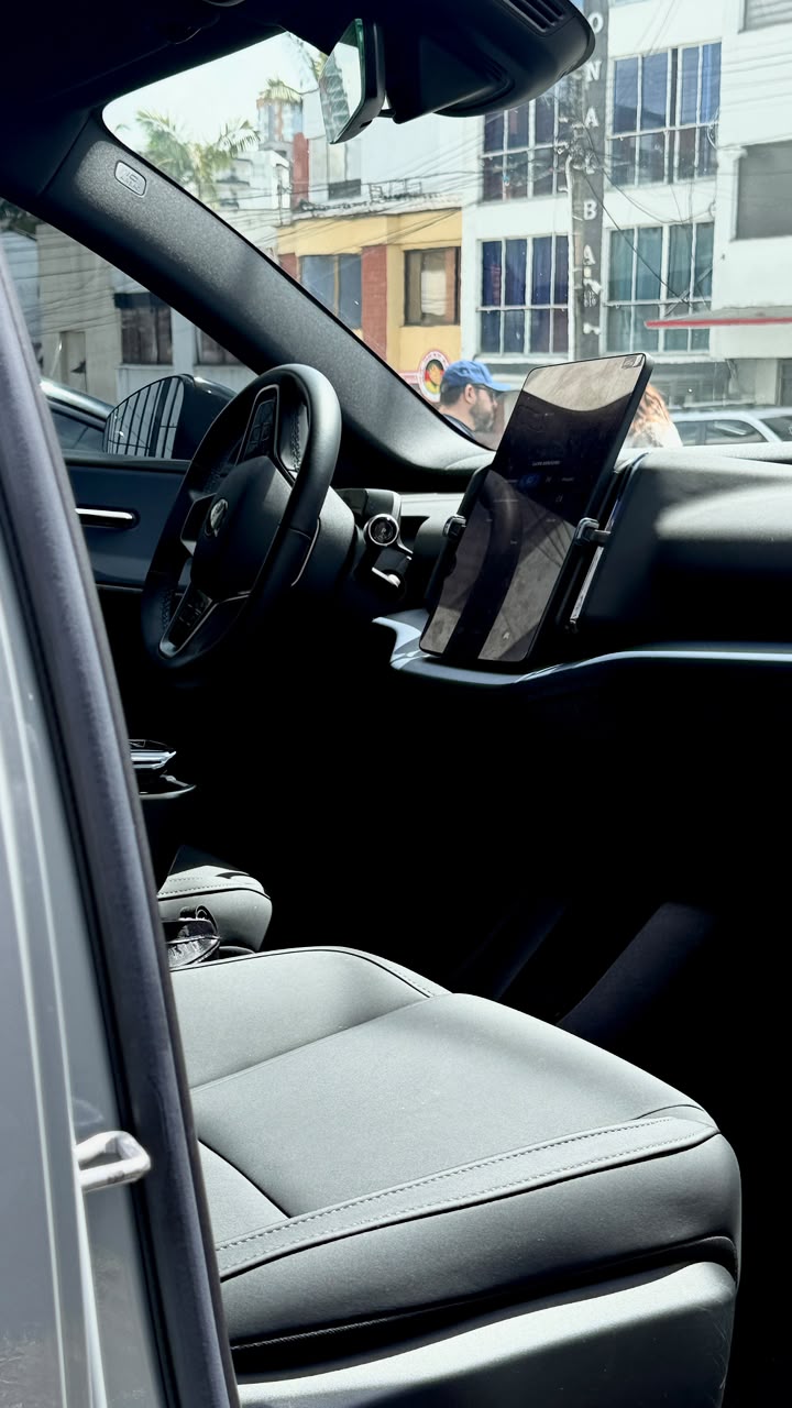 VOLVO EX30 CORE E60 2025 AUTOMÁTICA