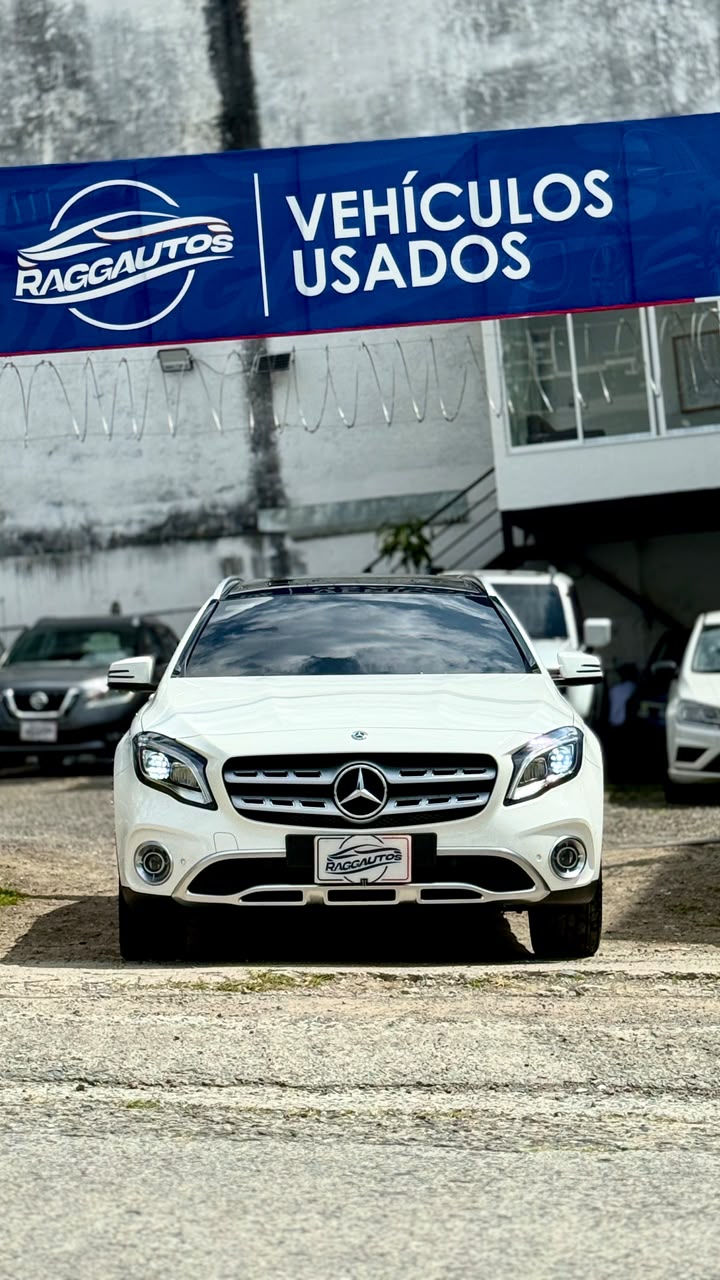 MERCEDES BENZ GLA200 1.6 TURBO 2020 AUTOMÁTICA