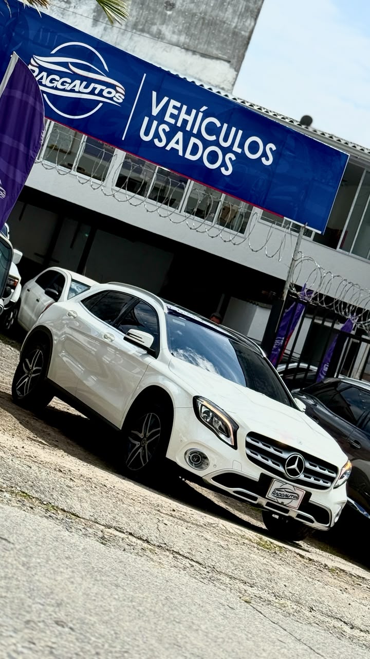MERCEDES BENZ GLA200 1.6 TURBO 2020 AUTOMÁTICA