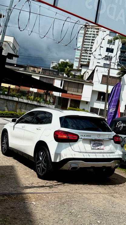 MERCEDES BENZ GLA200 1.6 TURBO 2020 AUTOMÁTICA