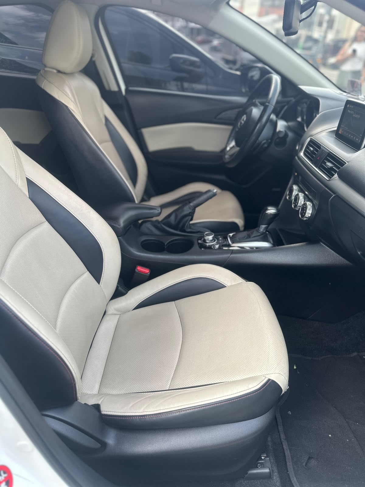 MAZDA 3 GRAND TOURING 2.0 2016 AUTOMÁTICO