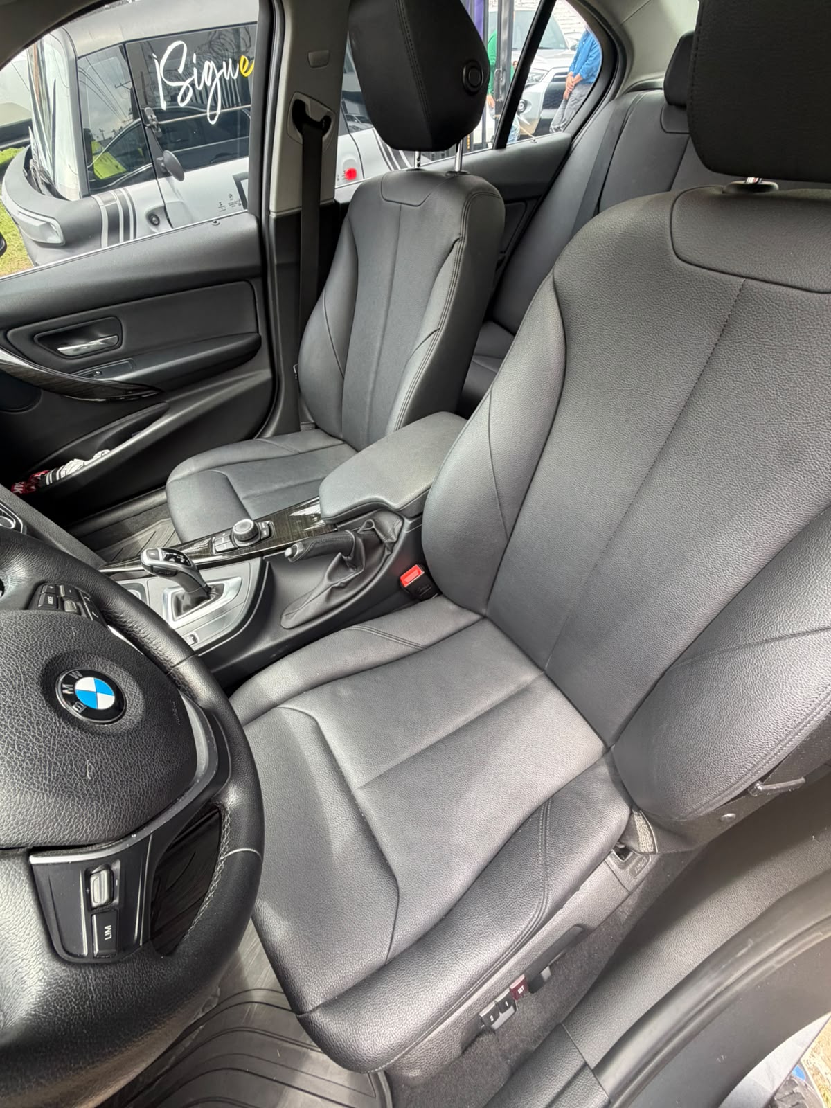 BMW 320i LUXURY EXECUTIVE 2.0 TURBO 2015 AUTOMÁTICO