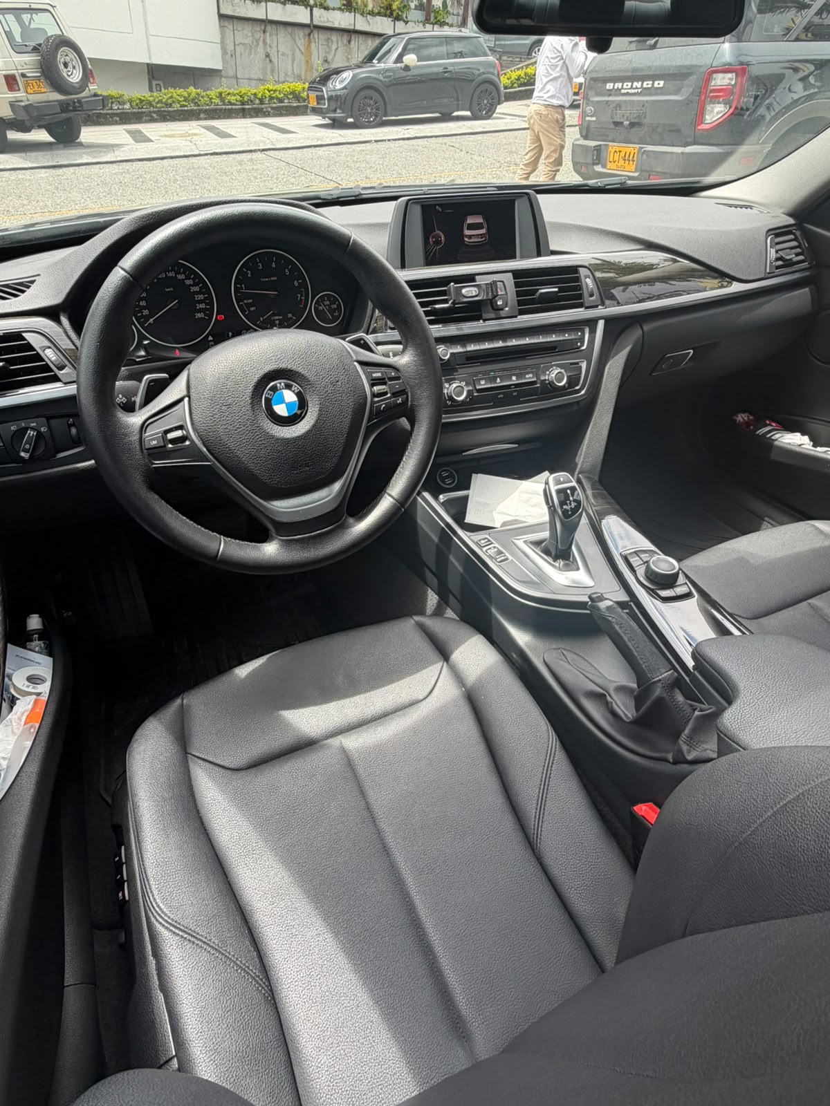 BMW 320i LUXURY EXECUTIVE 2.0 TURBO 2015 AUTOMÁTICO